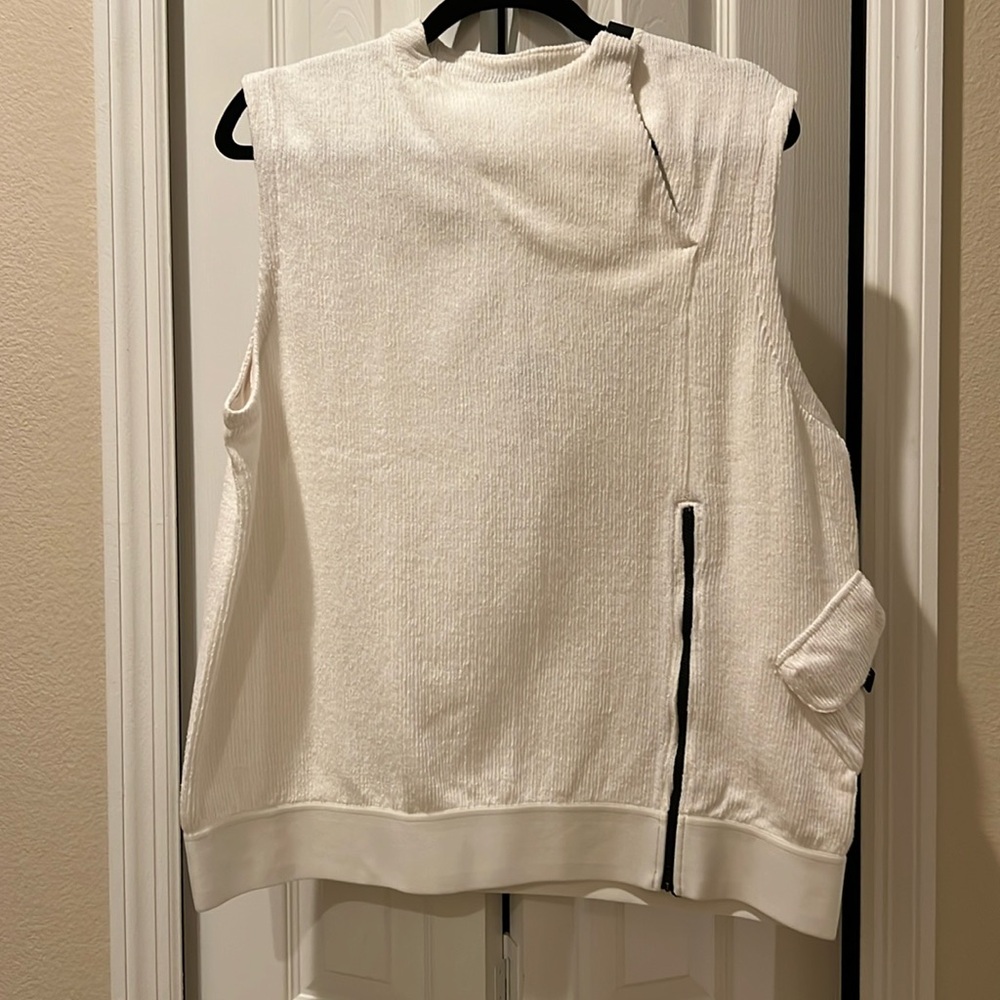 Nike vest, size M